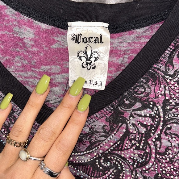 VOCAL USA Vintage Y2k Bedazzled Cross T-Shirt - Picture 3 of 3